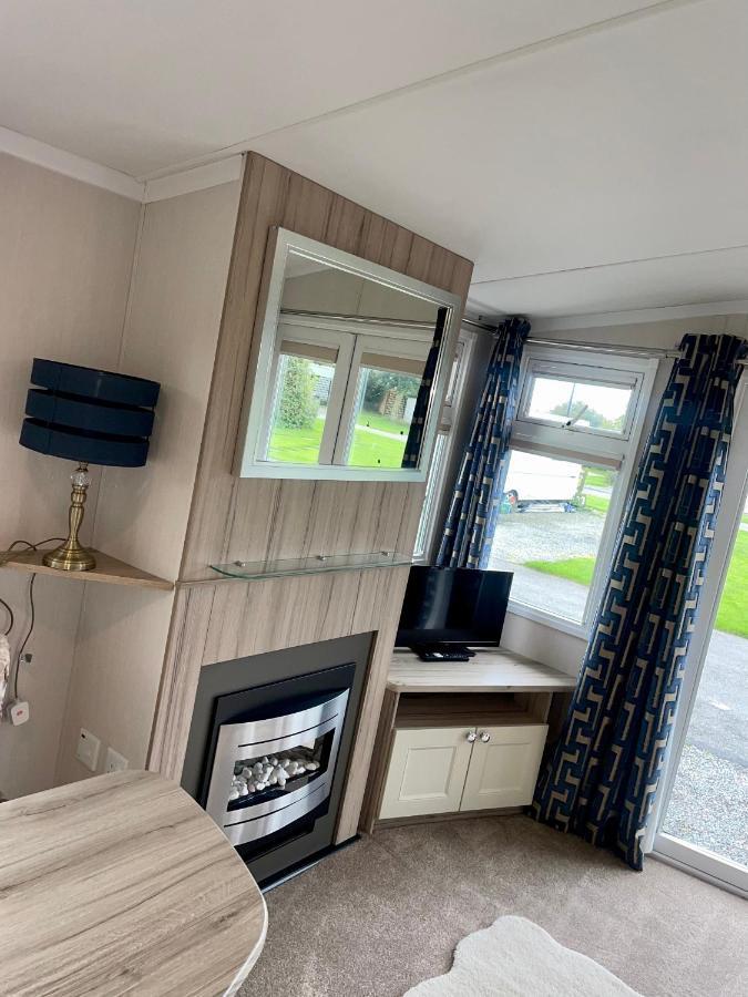 Homely 2 Bed Chalet Tuxford Exterior foto